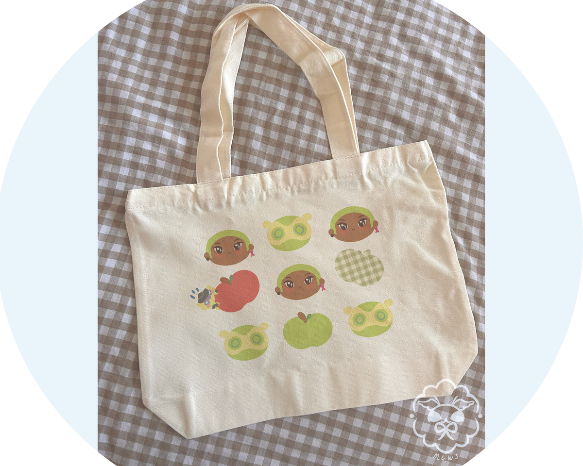 Gekko Apple Tote Bag