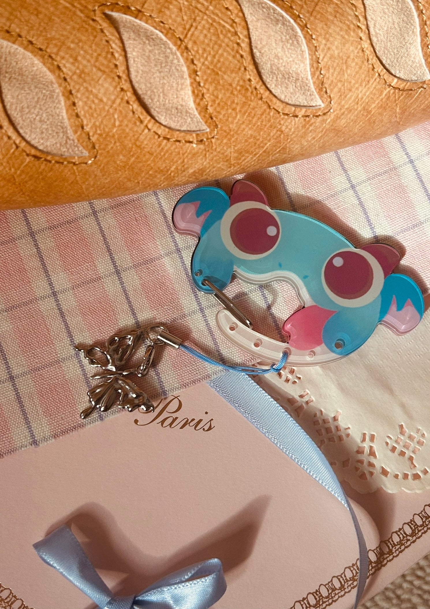 Poggles Carabiner