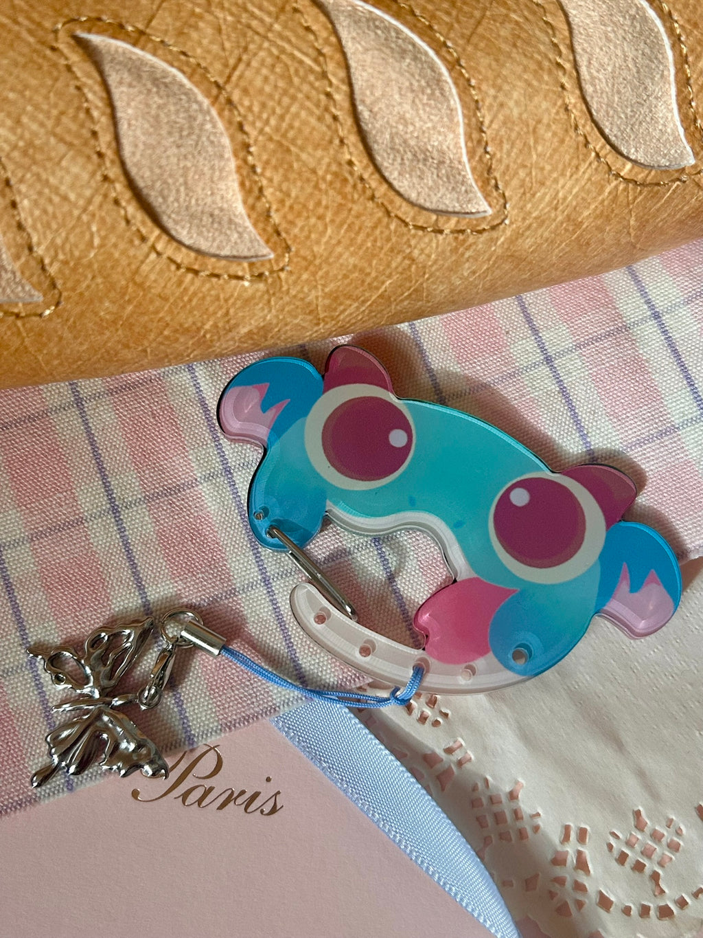 Poggles Carabiner