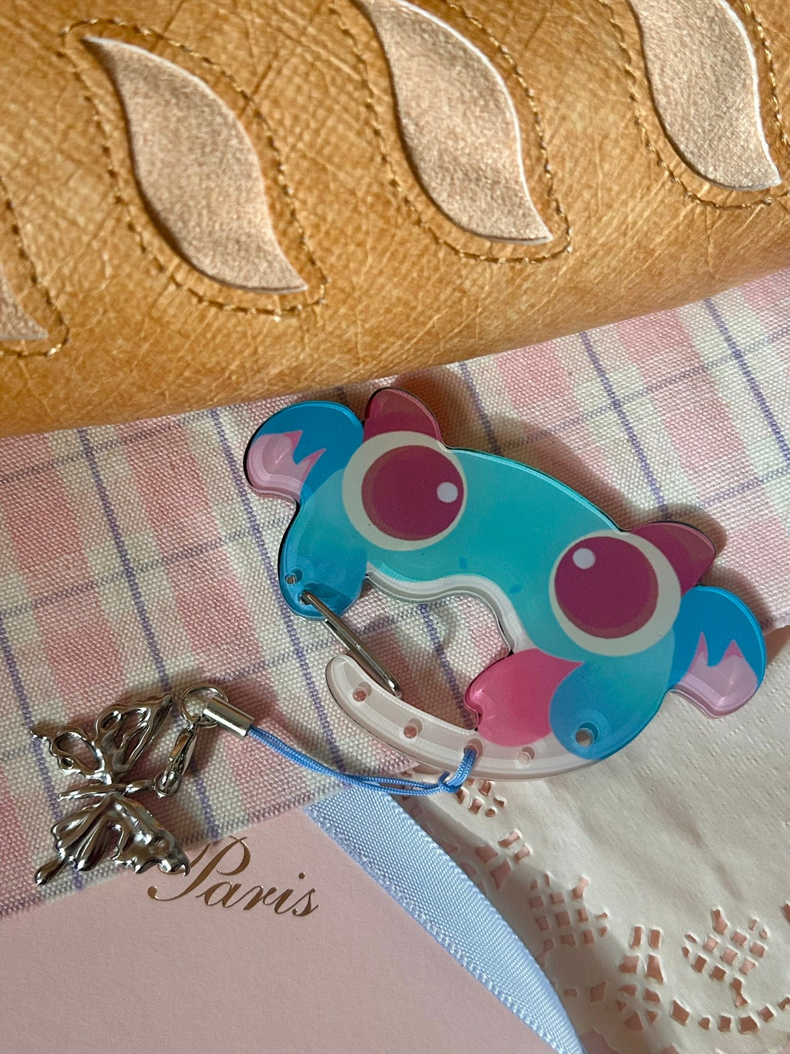 Poggles Carabiner