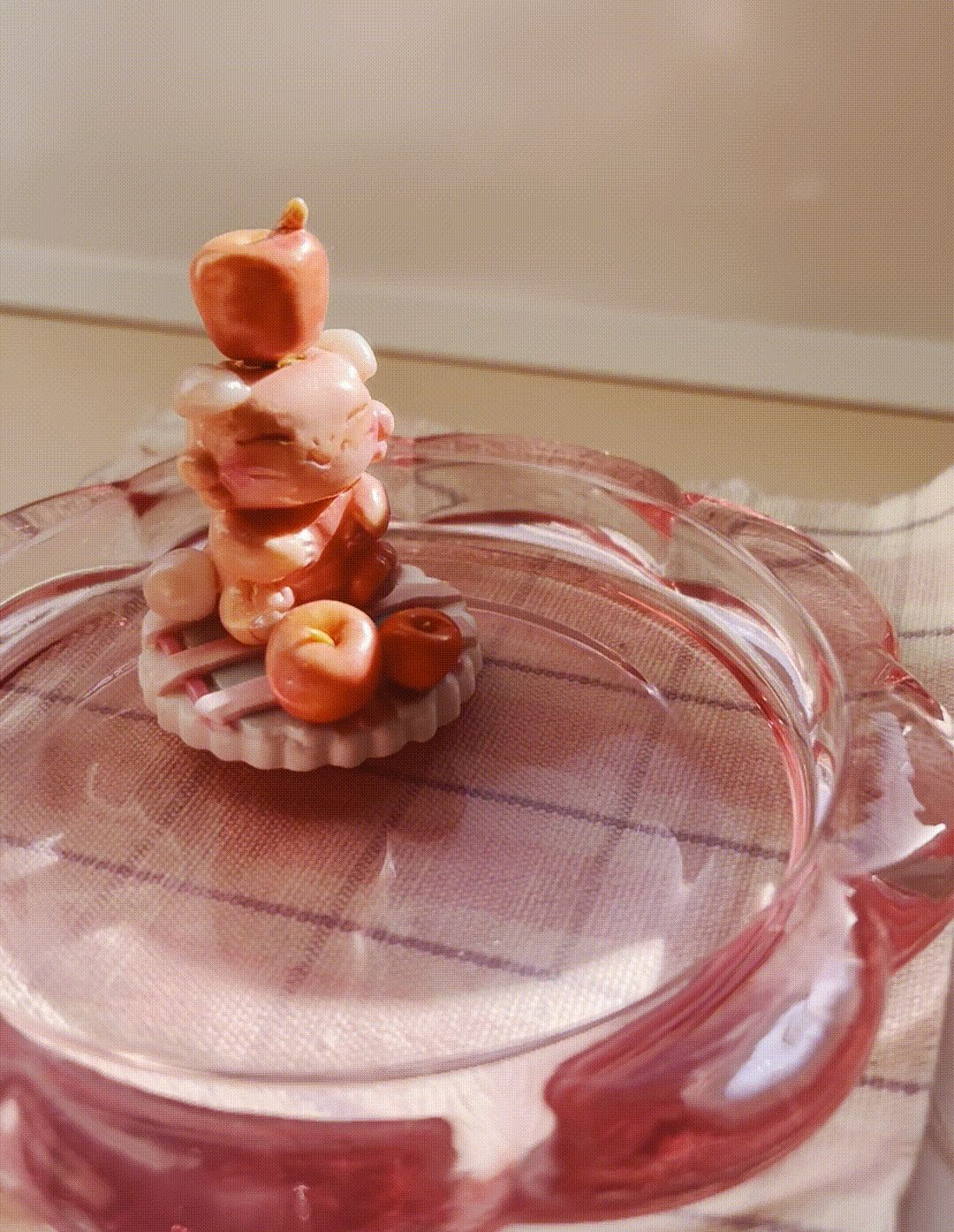 Chonc-cy Apple Picnic - Calming Desk Pal